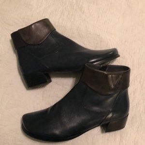 NEVER WORN RETRO New England boots!